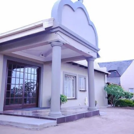 Mmakosha Lodge