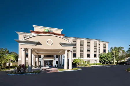 Holiday Inn Express & Suites Bartow