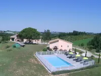 Lieu Dit Cruzel Hotels in Moissac