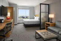 Hyatt Place Pena Station Denver Airport Hotels near Denver International Airport