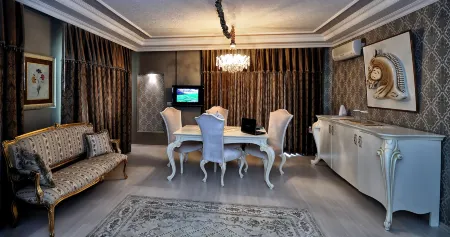 Grand Atakum Hotel