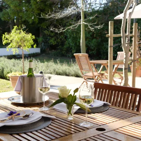 Constantia White Lodge Guest House Отели рядом с достопримечательностью «Парк Винберг»