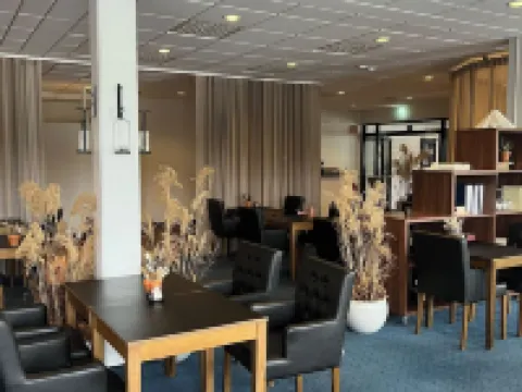 隆內比布倫温泉度假村 隆內比酒店