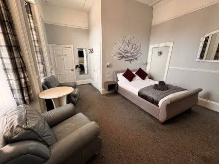 The Jubilee Hotel East - with NEWLY REFURBISHED SPA FACILITIES - GAMESPIT - AND SMOKEHOUSE