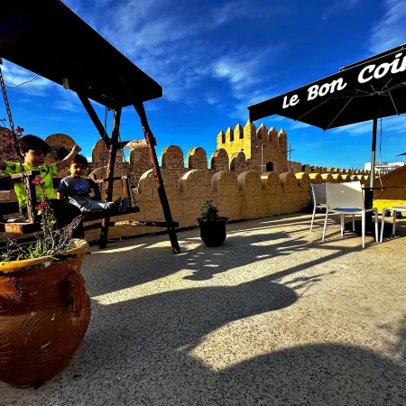 Hotel Paris Отели рядом с достопримечательностью «Большая мечеть»