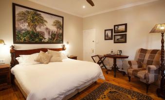 Karoo Art Hotel