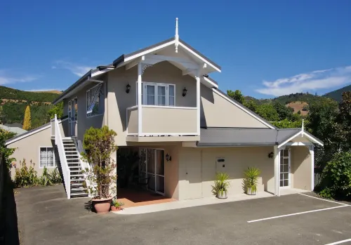 Riverlodge Motel