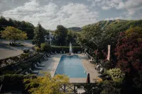 Hotel Chateau Bromont - Kolam Renang