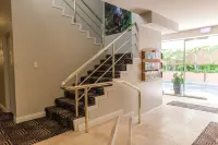 The Belmore Apartments Hotel