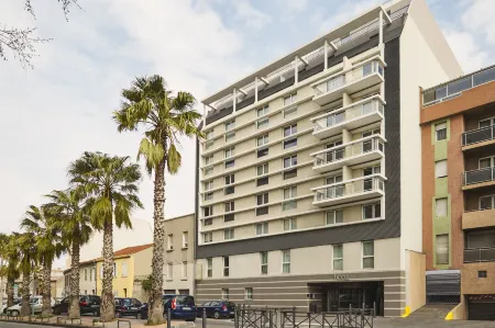 Aparthotel Adagio Marseille Timone Отели рядом с достопримечательностью «Randonnées théâtrales Marcel Pagnol Cie Dans la cour des Grands»