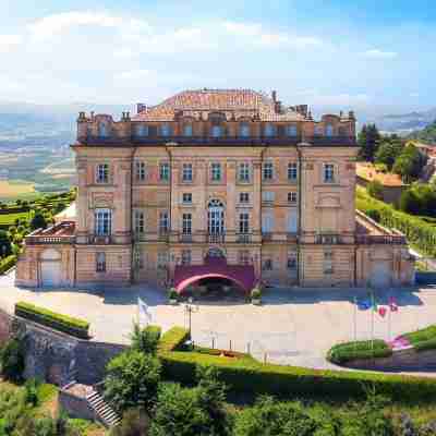 Castello di Guarene Hotel Exterior