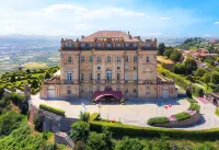 Castello di Guarene Hotels in Barbaresco