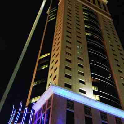 Magnum Hotel & Suites West Bay Hotel Exterior