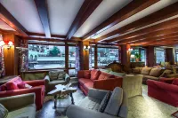 เลส เครตส์ บลังเชส