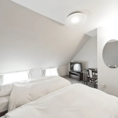 The Shin-Okubo International Hotel