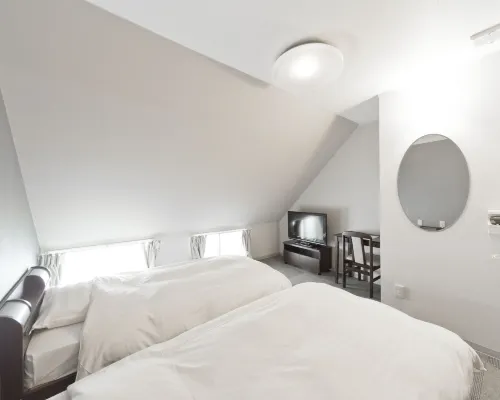 The Shin-Okubo International Hotel Отели рядом с достопримечательностью «Спа-комплекс Ruby Palace»