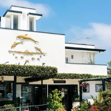 Laguna Cove Hotel