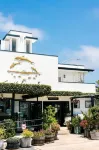 Seaside Laguna Inn & Suites Hotels near Aliso Beach