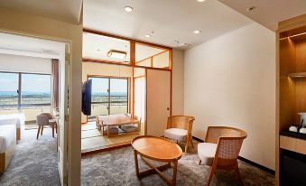 ANA Crowne Plaza Resort Okinawa Uruma Hills