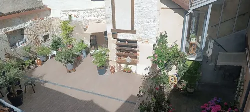 In the heart of Sancerre, on a square with a thousand years of history Hotels in Sancerre