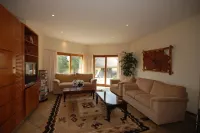 Hoopoe Haven Guest House Hotels in Chartwell