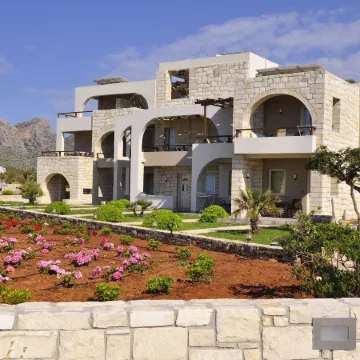 Kavos Hotel & Suites