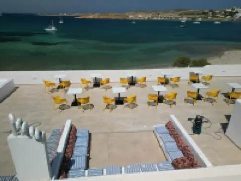 Play Paros