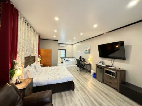 Motel 7 Inn & Suites