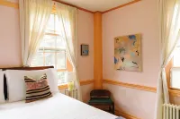 Eileen of Mystic Hoteles en Groton