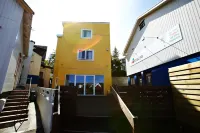 62N Guesthouse - City Center Hoteles cerca de Playground Grasagarður