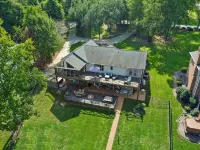 Perfect Retreat for Large Families, Sleeps 14 - Lake Norman Paradise