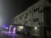 The CEO hotel and suite Hotels near UI Gate Mosque