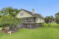 아방스테이의 이온, 해변, 식당, 쇼핑 중심지로 걷기, 데크