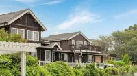 Ganghwa Izba Pension Hotels in Інчхон
