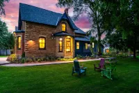 Somewhere Inn Collingwood Hotels in Collingwood