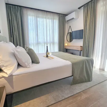 Azur Premium Resort Отели рядом с достопримечательностью «Дворец Евксиноград»