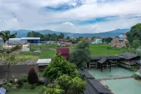 Grand Sunshine Resort & Convention Hotel dekat MASJID FATHUL HUDA - GRAND LASWI
