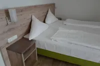 Hotel Stern Hotels in Gersthofen