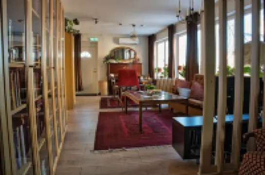 Bed and Books på Österlen Hotels in Ystad Municipality