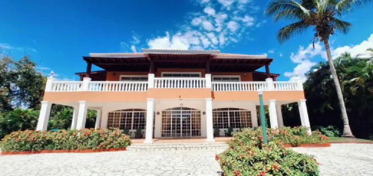 9th Hole Villa