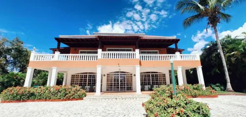 9th Hole Villa
