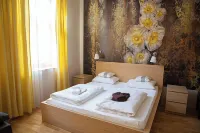 Hunyadi Panzio-Apartman Hotels in Mako