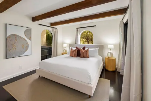 セレニティ リトリート セドナ ホットタブ ゲームズ ファイアピット