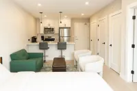 Modern 1BR 1BA Apartment - Apartments