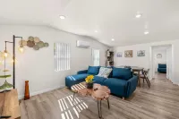 Foothills LA Hideaway Patio Lounge Work-friendly