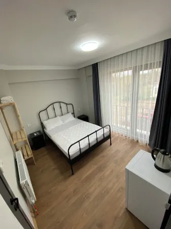 Rose Otel Отели рядом с достопримечательностью «Александрия Троадская»