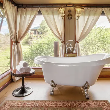 Tarangire Kuro Treetop Lodge Hotele w: Babati