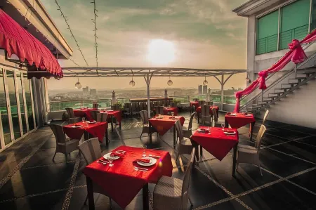 King's Hotel Nagoya Batam