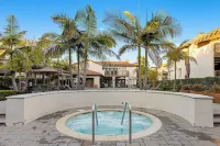 Seabreeze Retreat by AvantStay - Hot Tub