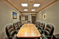 Humphry Inn and Suites